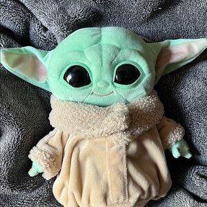 Star Wars Green and Cream Baby Alien Plush